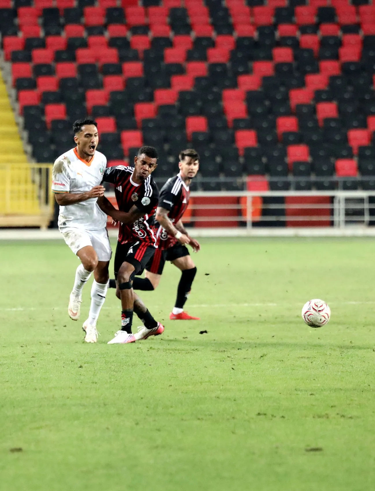 Gaziantep FK sahasında puanı paylaştı