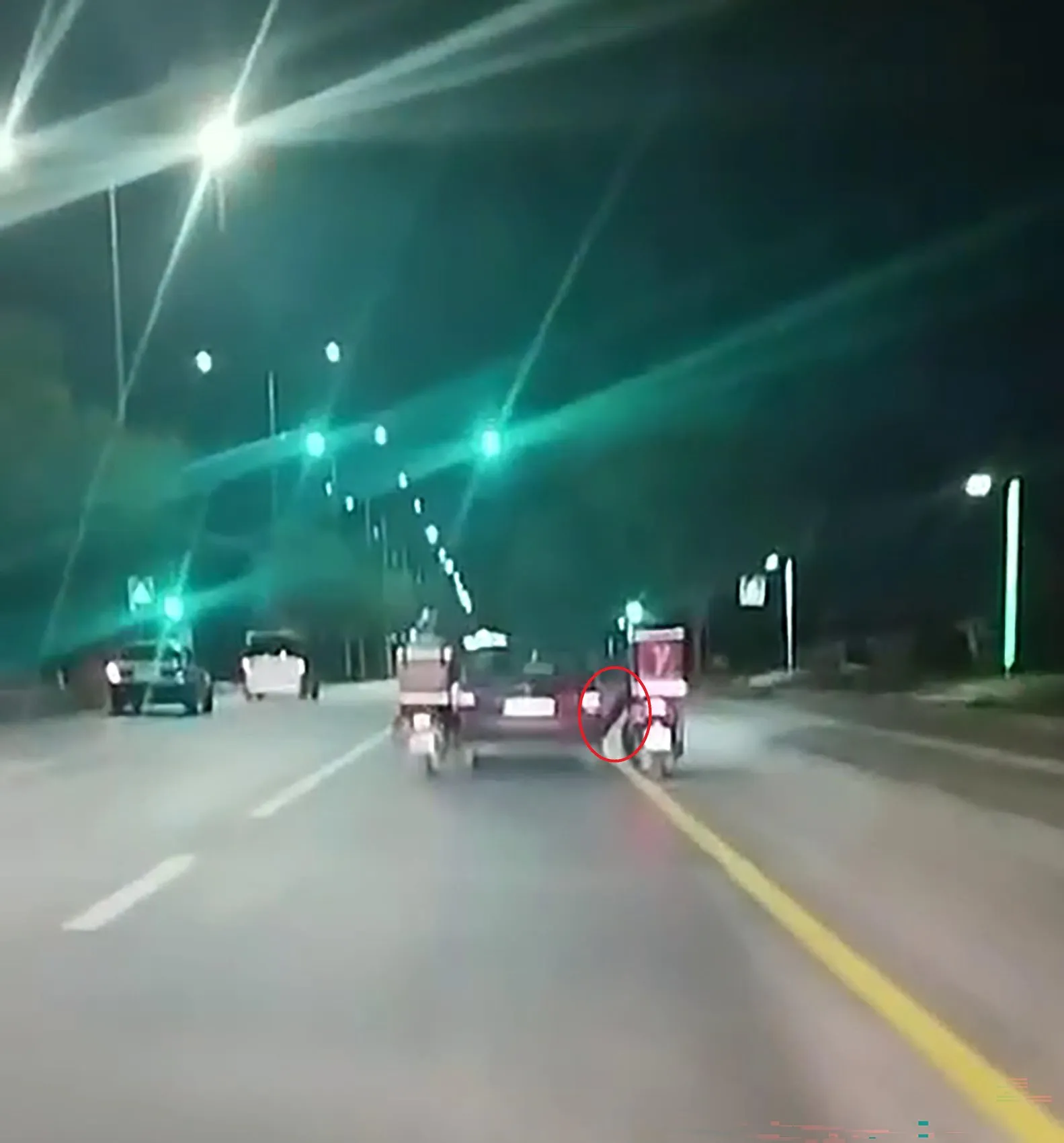 Erzurum trafiğinde kuryelerden örnek dayanışma