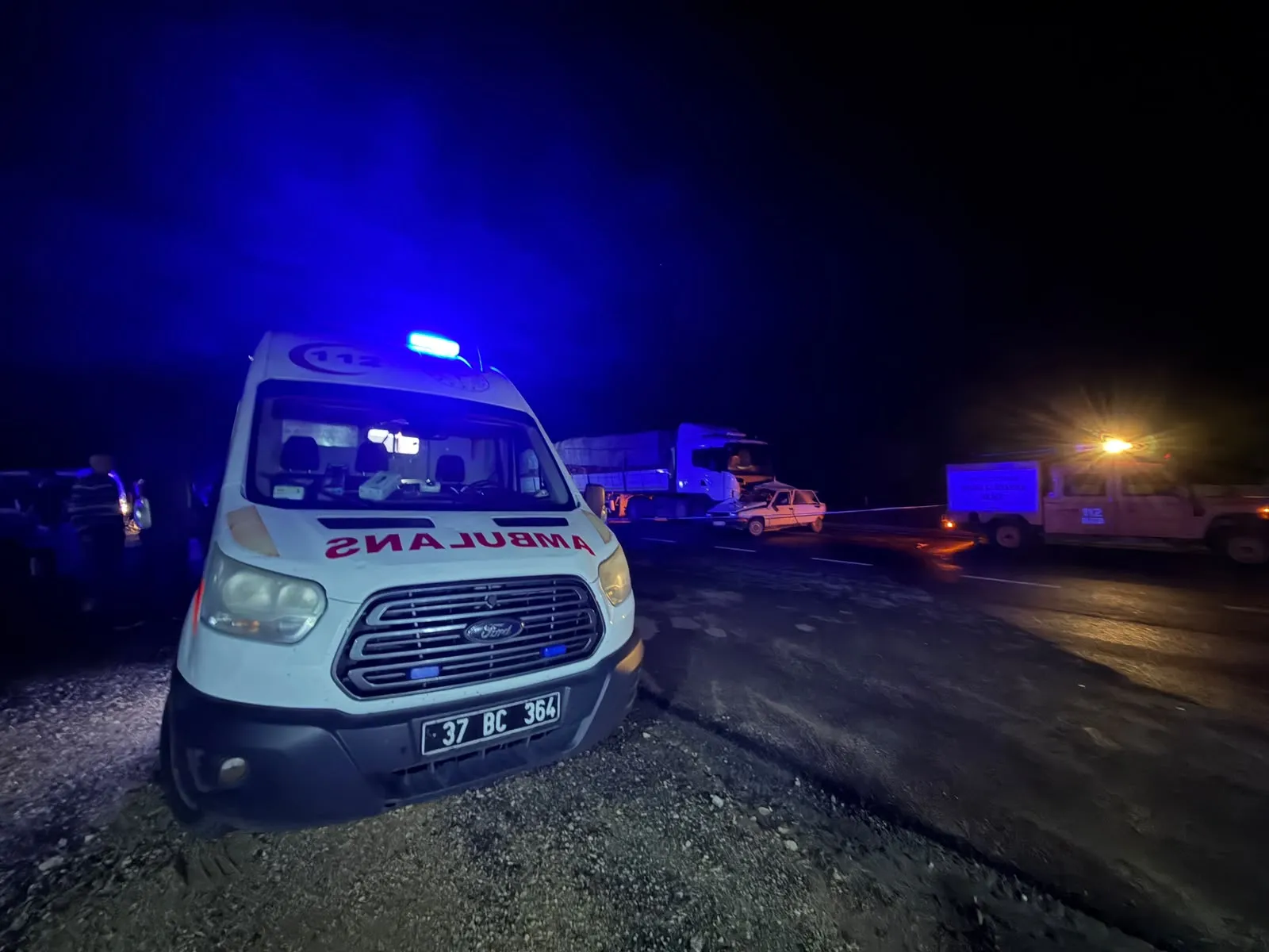 Kastamonu'da feci kaza TIR ve otomobil çarpıştı