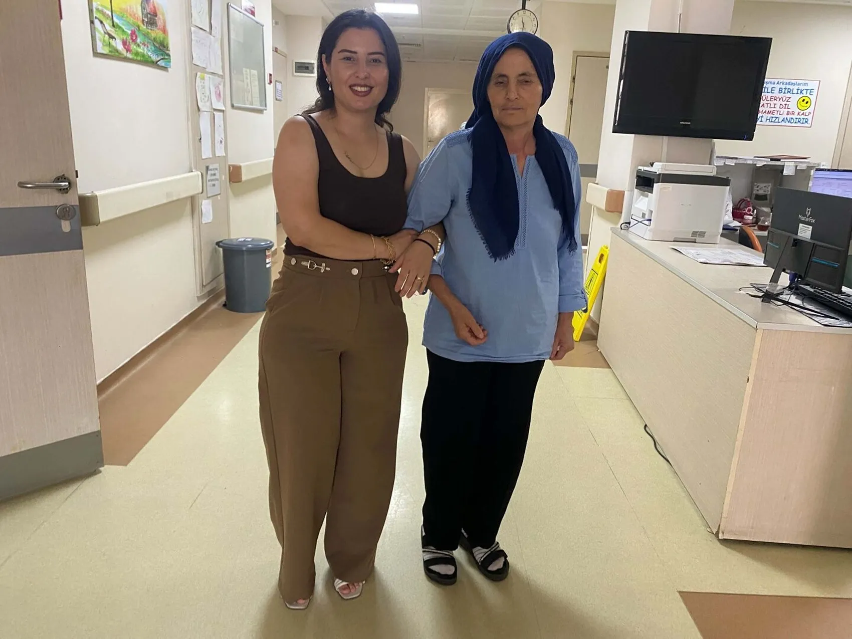 Sekiz ay karnında taşıdığı kemikle hayata tutundu