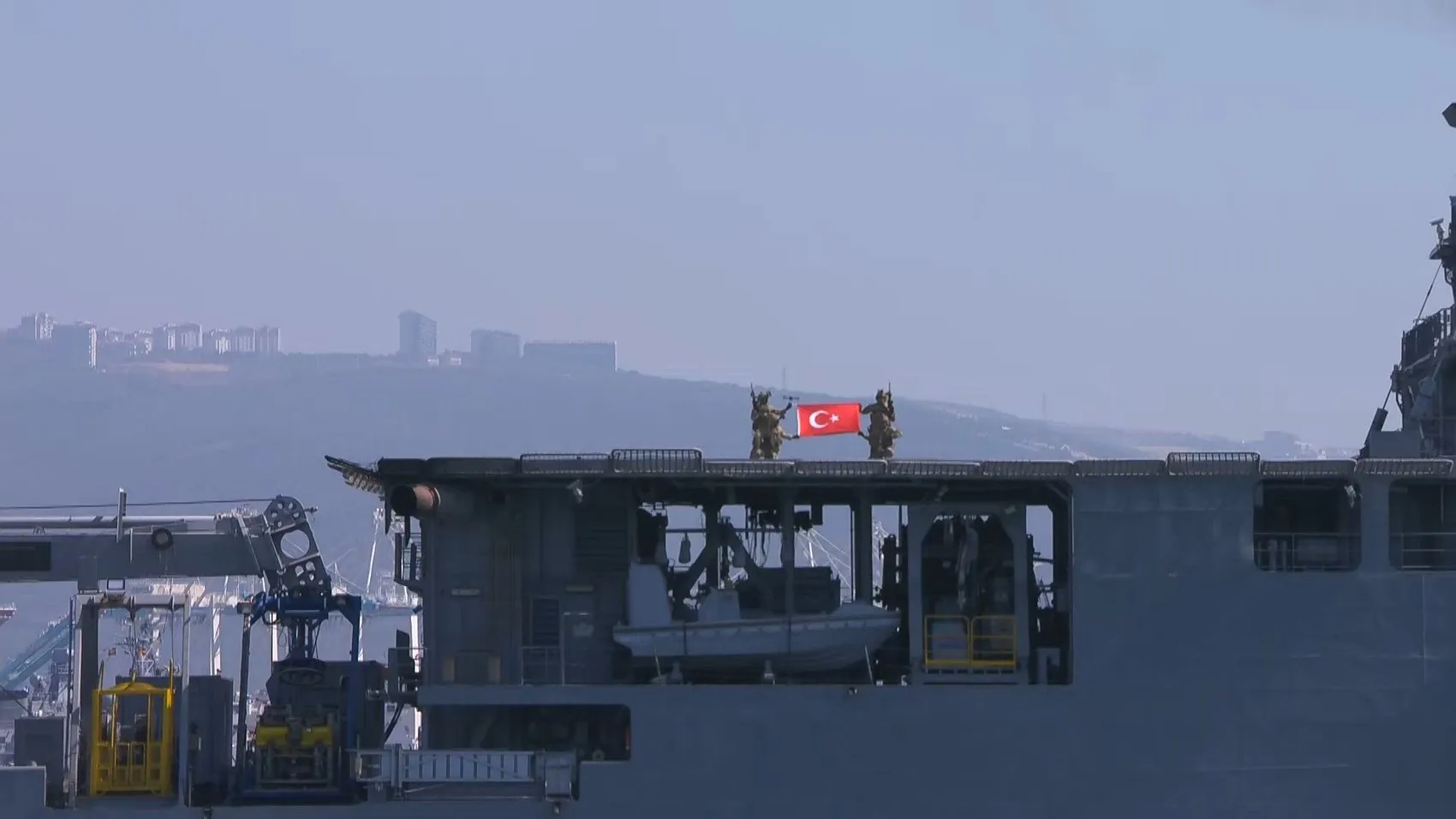 SAT ve SAS komandolarından nefes kesen Mavi Vatan şovu