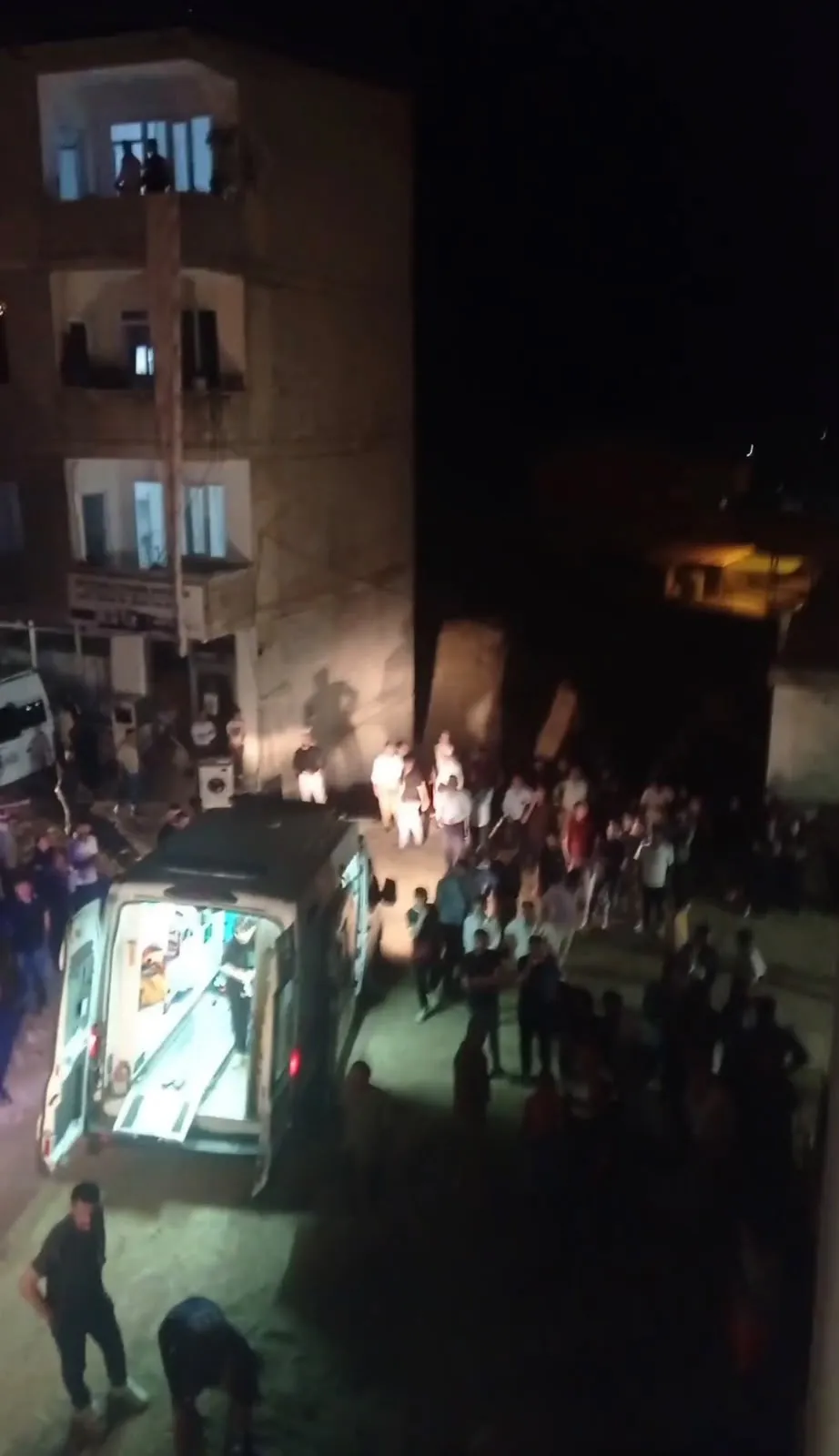 Evine girmeye çalışan uzman çavuş itfaiye kazasında can verdi