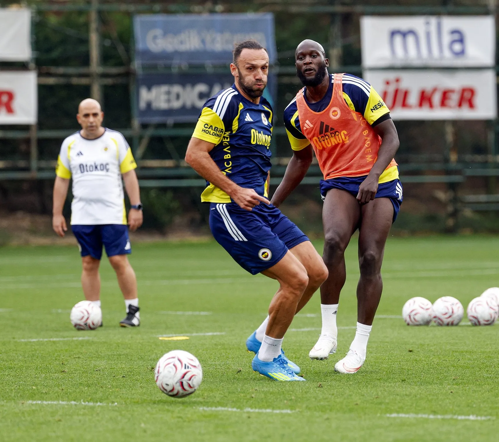 Romelu Lukaku Fenerbahçe formasıyla sahaya indi