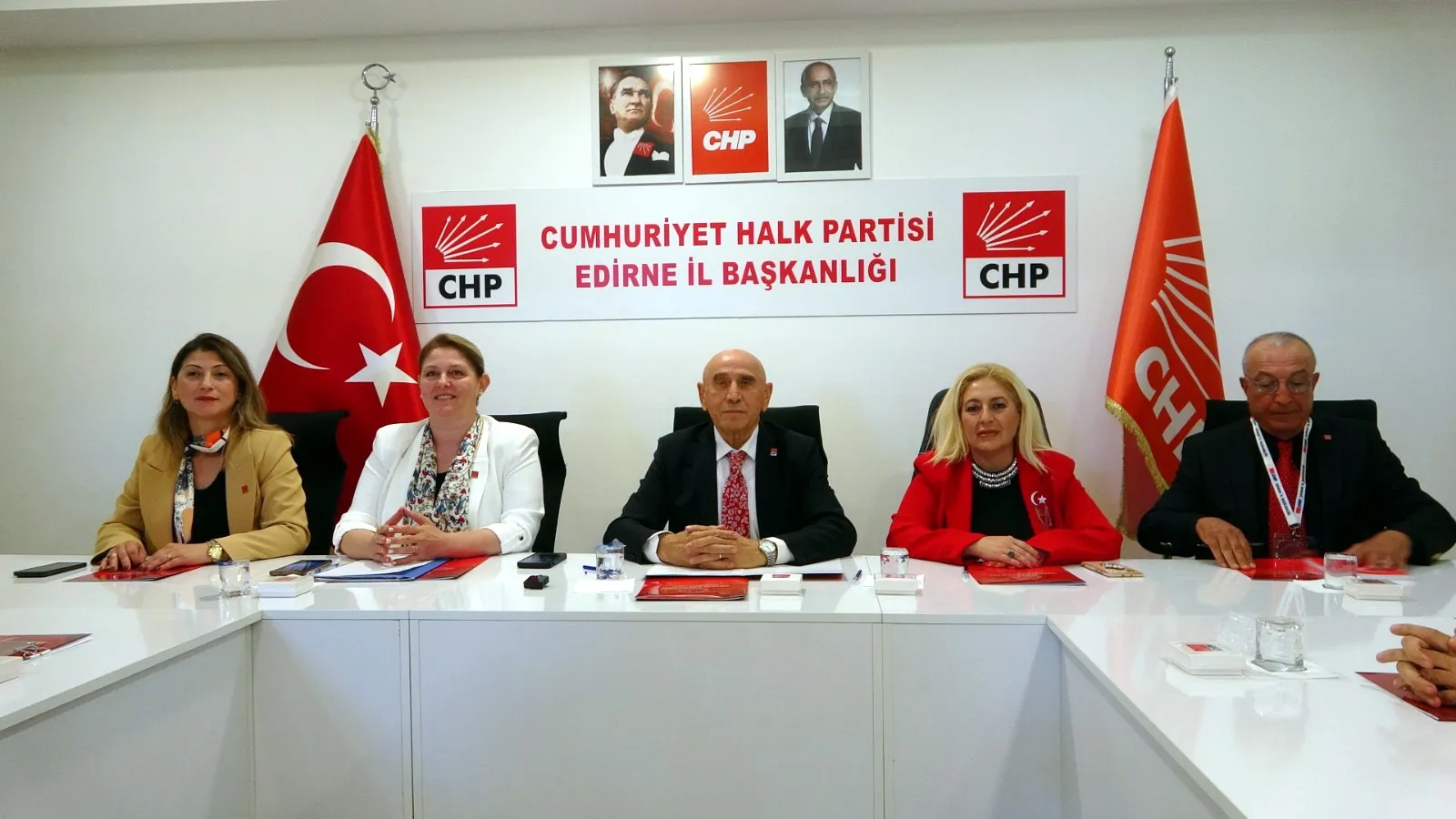 Seçmenin iradesi pazarlık konusu olamaz: CHP'den transferlere sert tepki