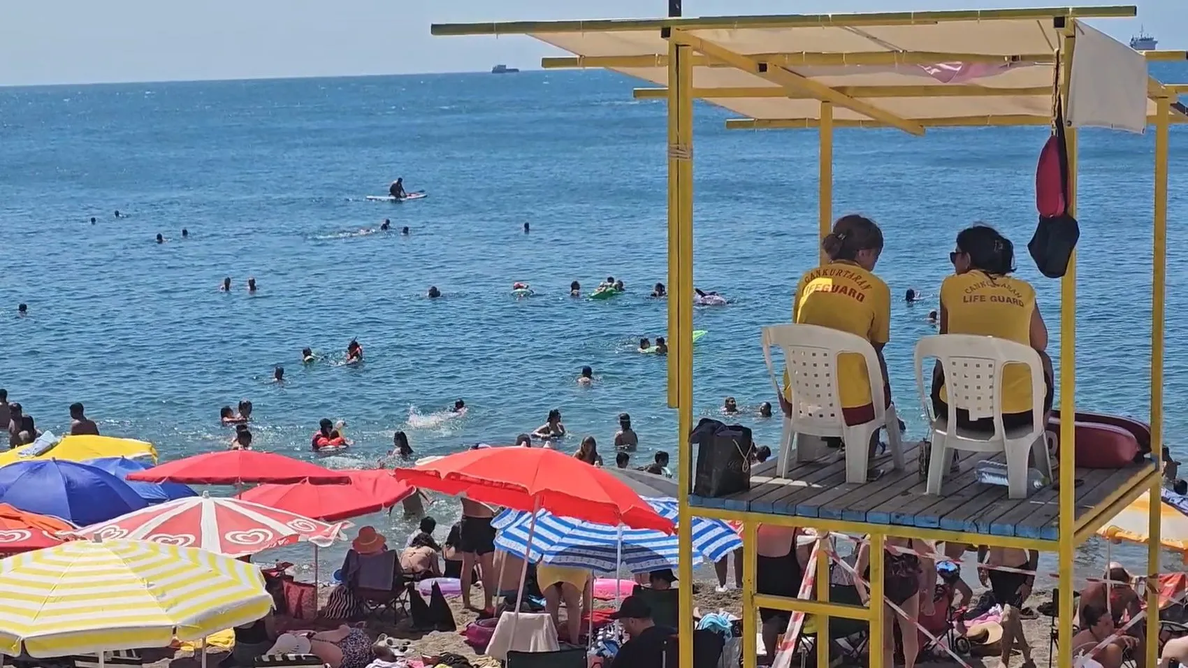 Zonguldak plajlarında 127 kişi ölümden döndü