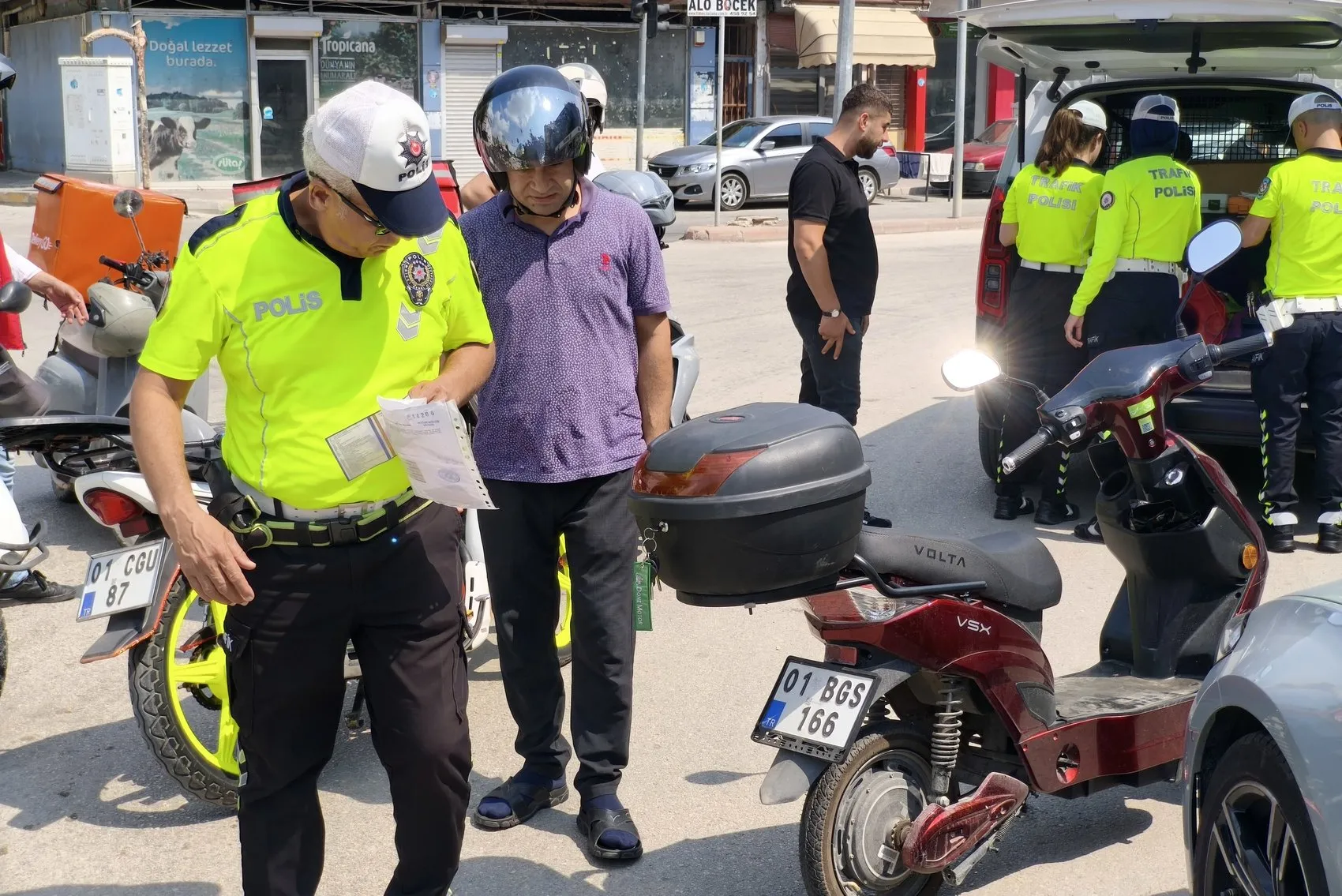 Adana'da motosiklet denetimi 41 sürücüye 1 milyon 266 bin lira ceza