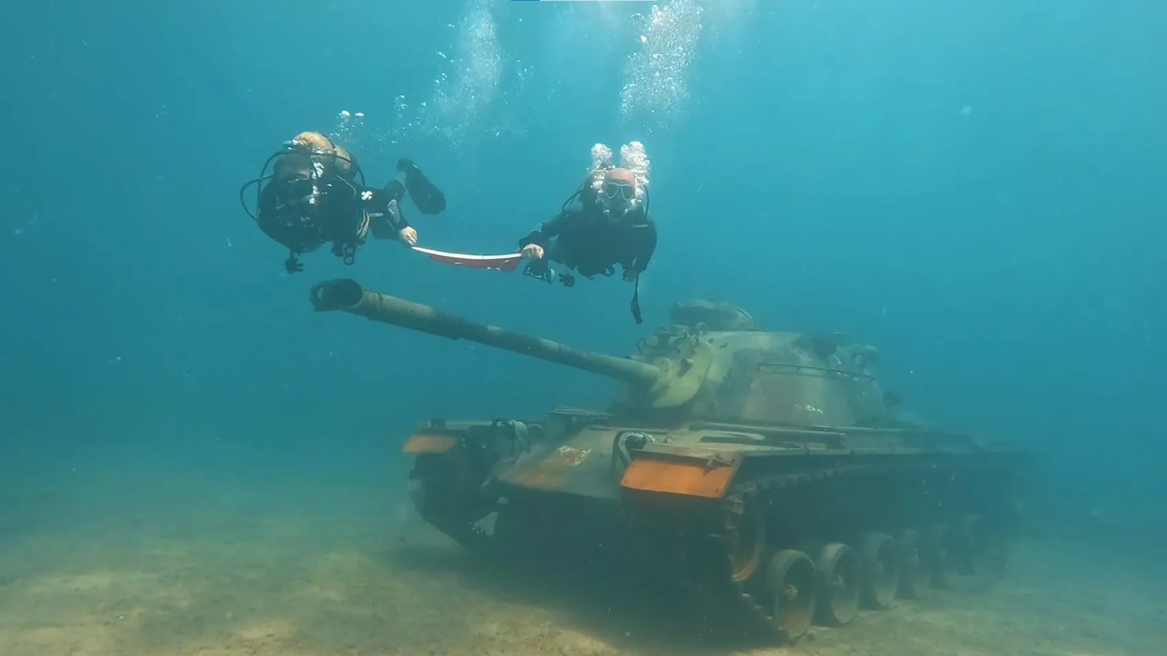 Saros Körfezi'nde su altındaki tank dalgıçların yeni rotası oldu