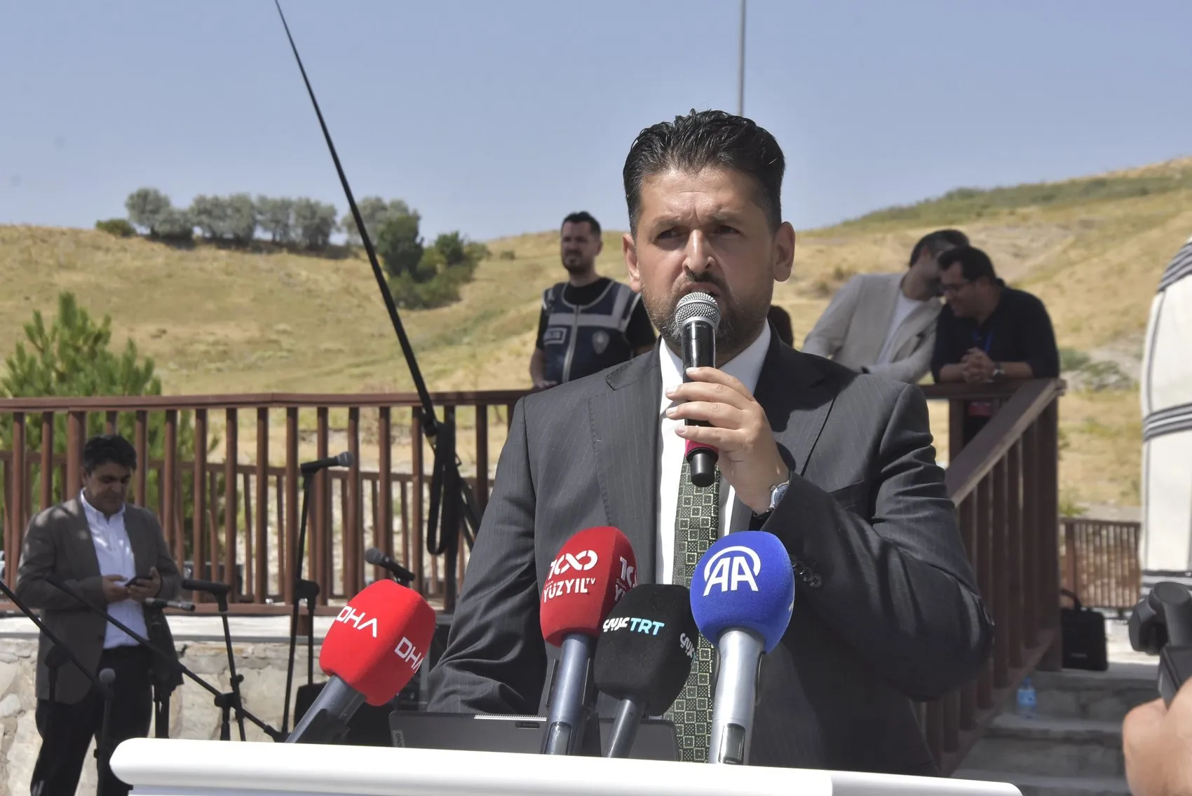 Ahlat'ta Malazgirt coşkusu başladı, kabine salı günü burada