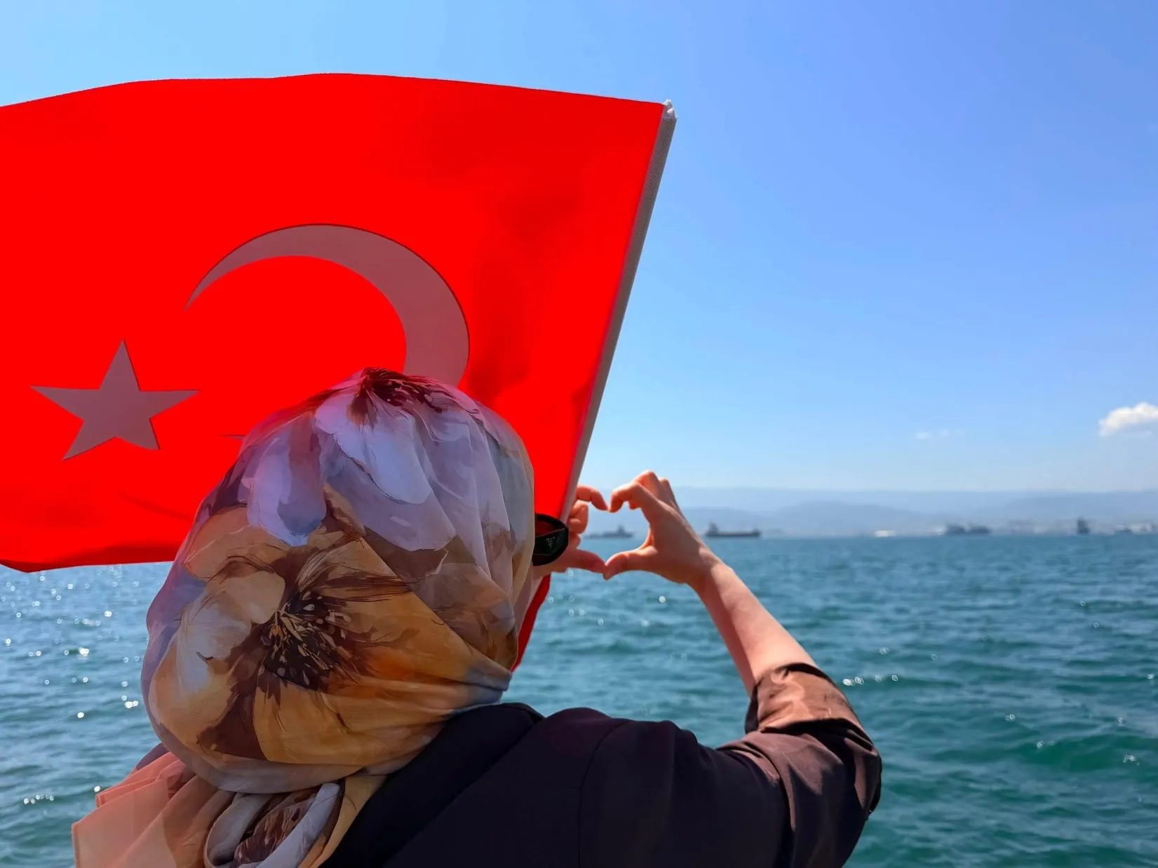 İzmit Körfezi’nde dev donanma geçişi