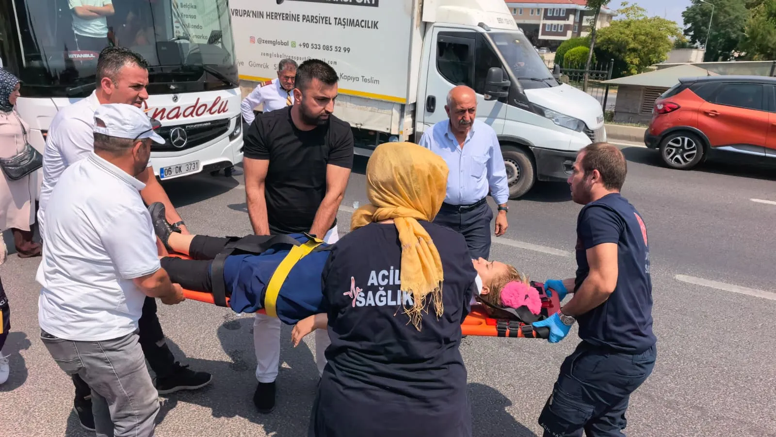 İnegöl girişinde otobüsün çarptığı yaya ağır yaralandı