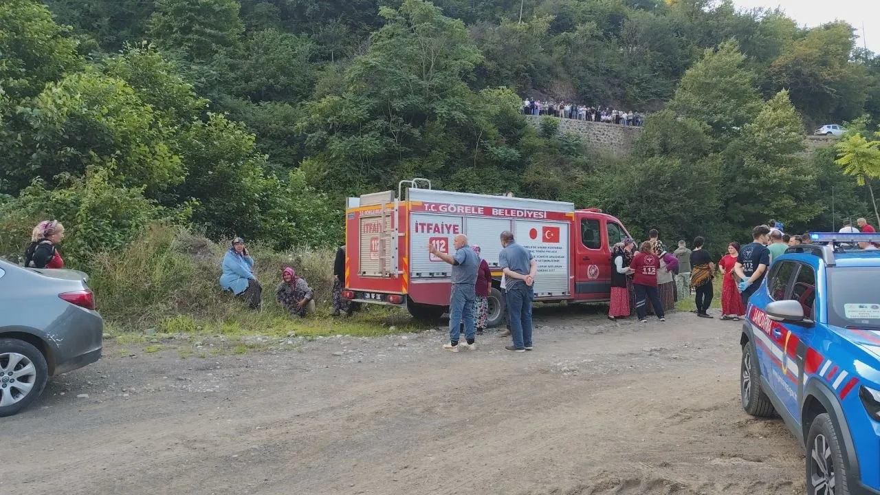 Giresun sel felaketiyle sarsıldı anne ve iki kızı kayıp