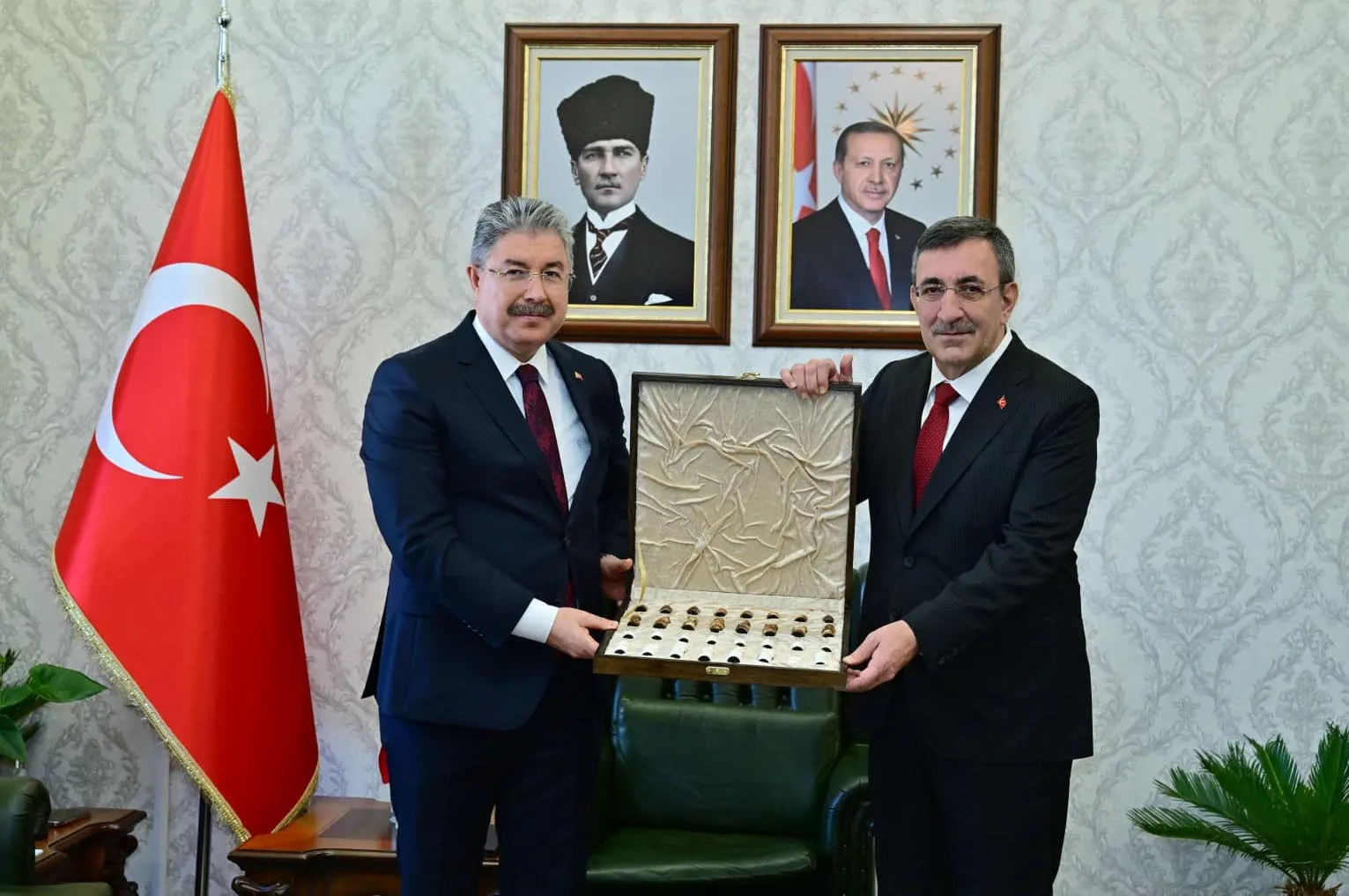 Yastık altındaki birikimler Merkez Bankası rezervini geçti