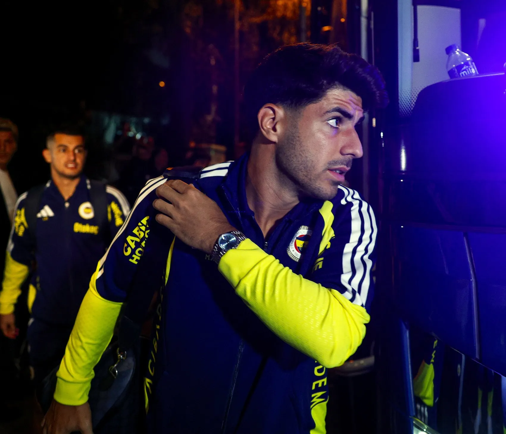 Fenerbahçe Ankara’ya geldi taraftar oteli bastı