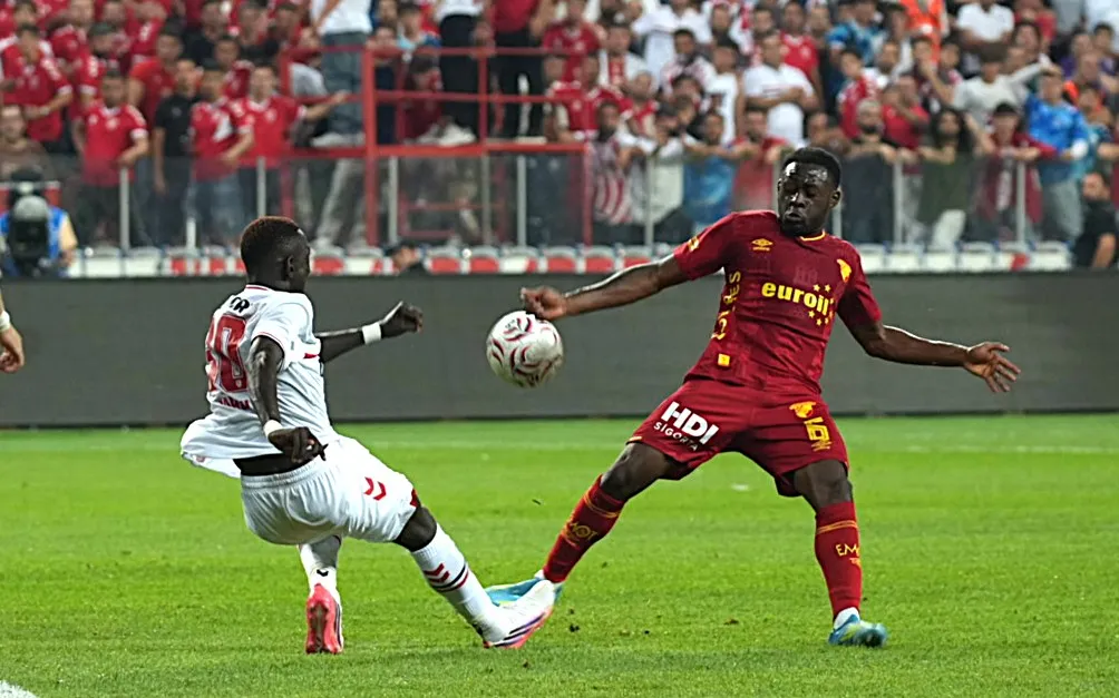 Samsunspor ve Göztepe gol düellosunda puanları paylaştı