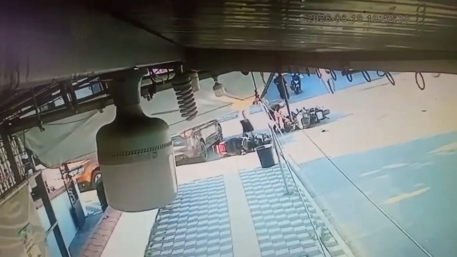 Akyazı'da iki motosiklet çarpıştı Bir kişi hayatını kaybetti