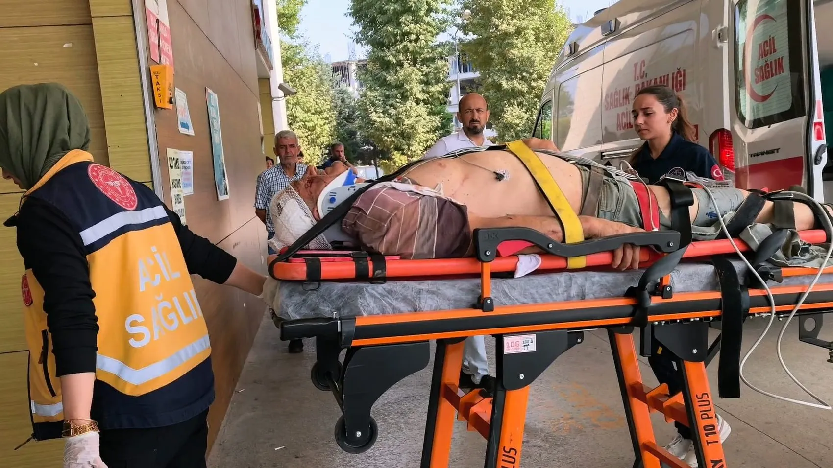 İnegöl ormanlarında traktör uçuruma yuvarlandı