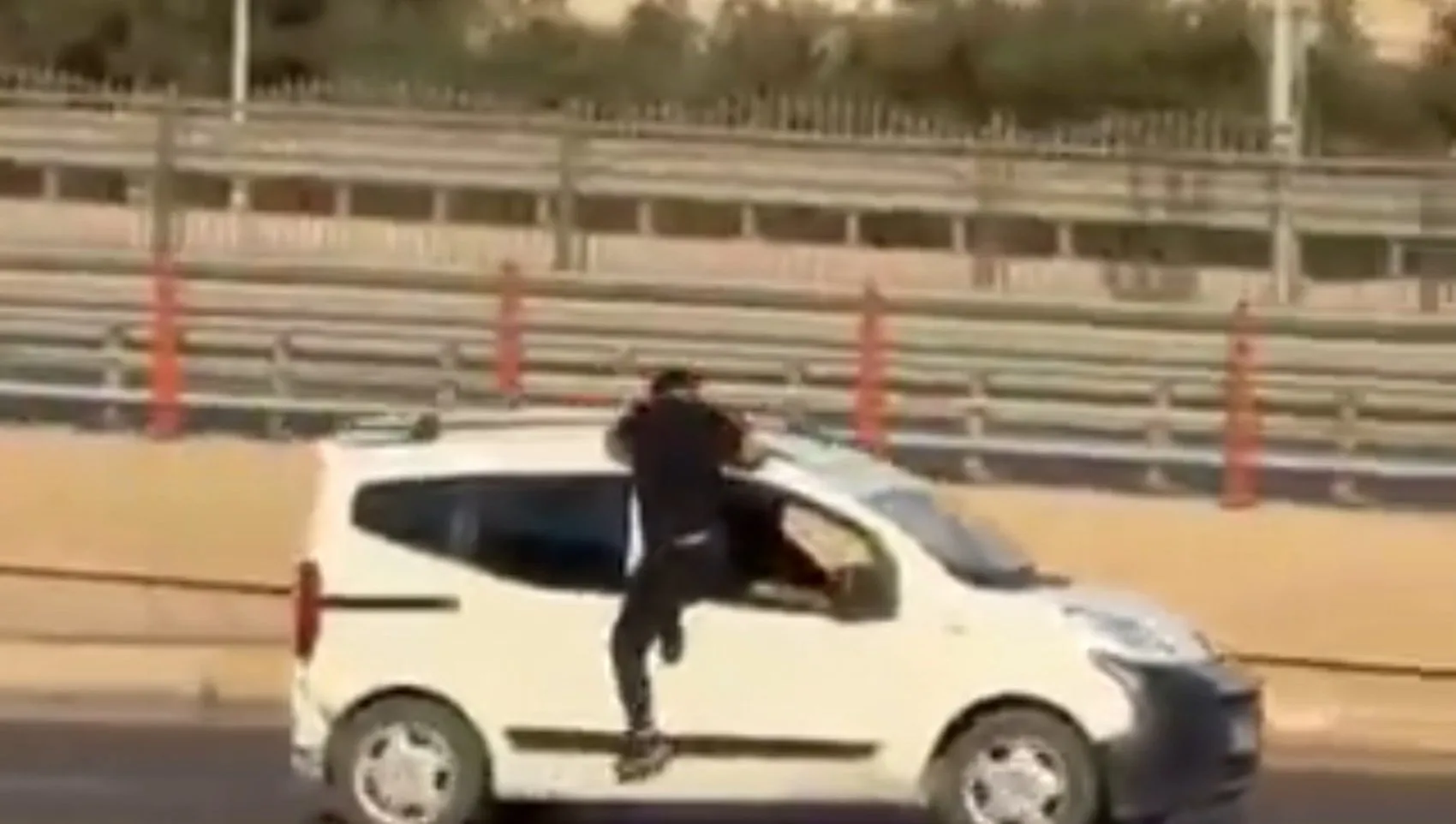 Şanlıurfa sokaklarında tehlikeli kardeş kavgası
