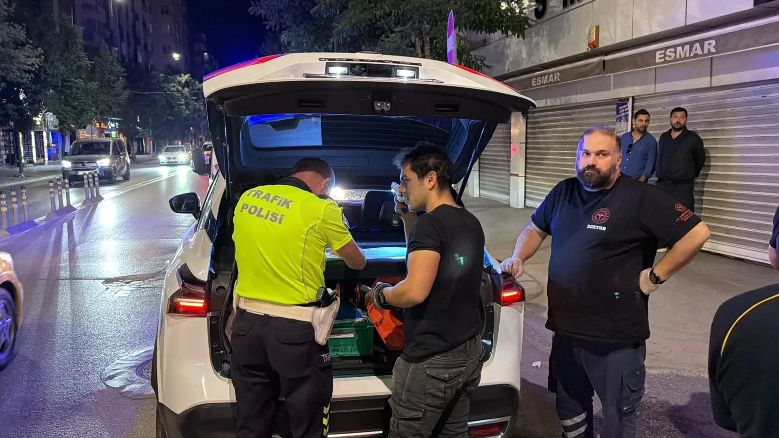 Eskişehir’de trafik kazası sonrası bıçaklı kavga kamerada