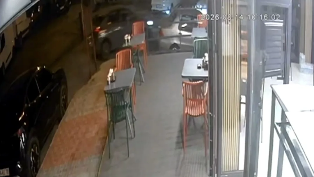 Sultangazi'de anahtarı kontakta unutulan otomobili saniyeler içinde çaldılar