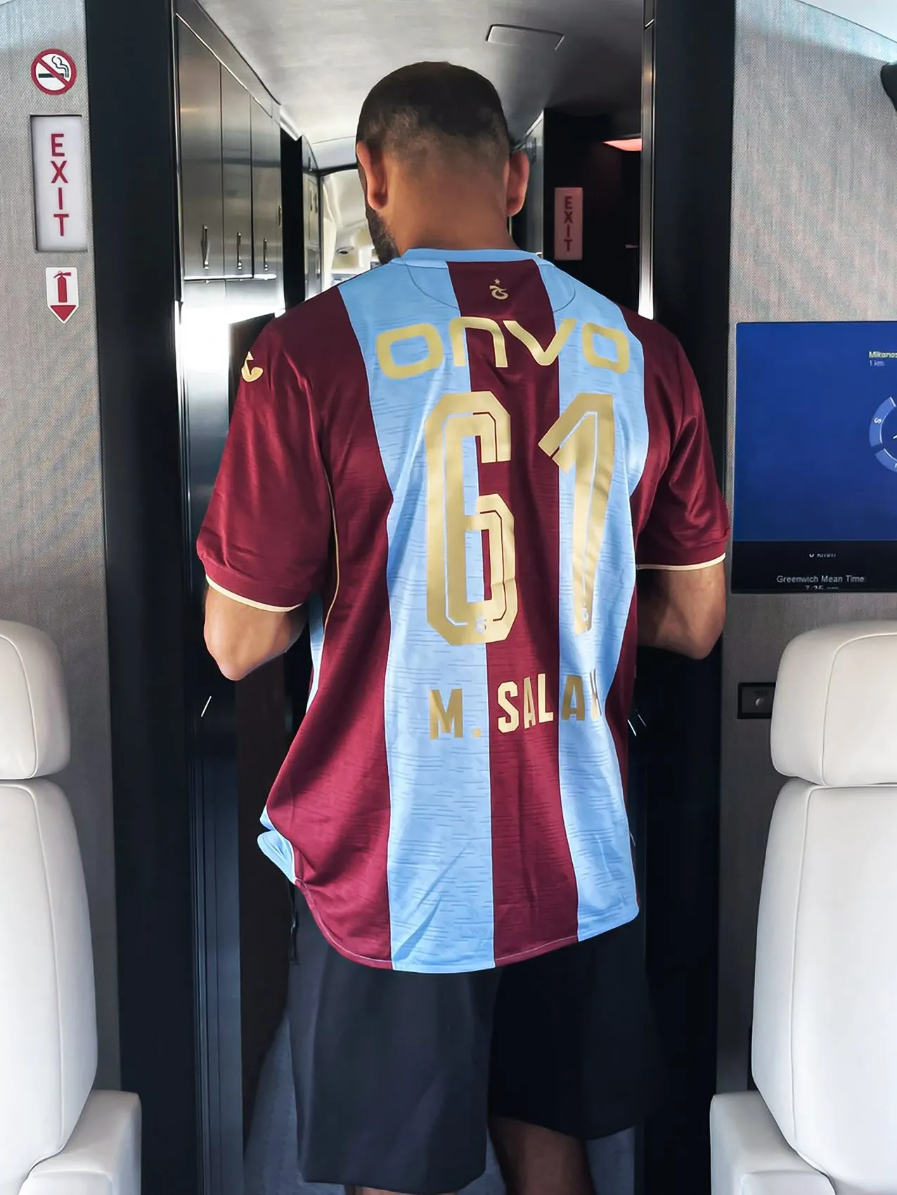 Mohamed Salah Trabzonspor formasını sırtına geçirdi