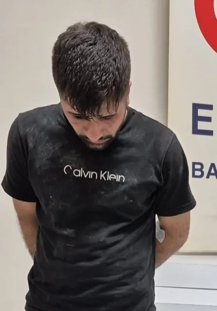 Kadına saldıran şüpheliye engel olan polisleri bıçakladılar, 4 tutuklama