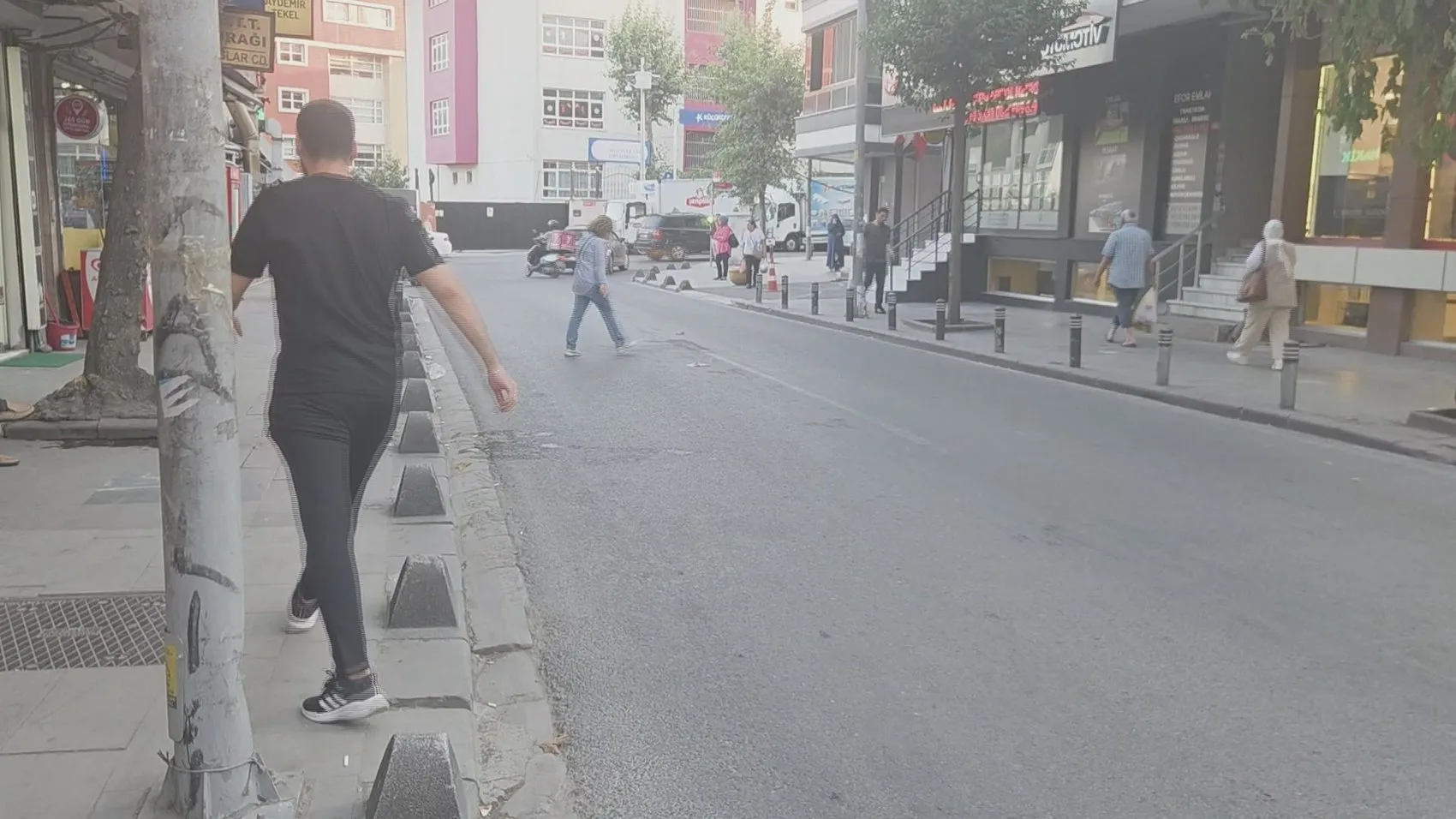 Küçükçekmece'de hafriyat kamyonu dehşeti