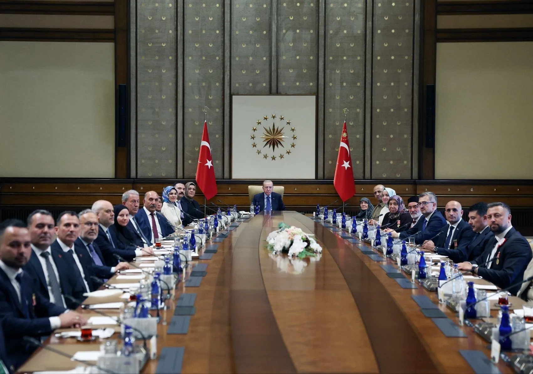Cumhurbaşkanı Erdoğan şehit aileleri ve gazilerle bir araya geldi