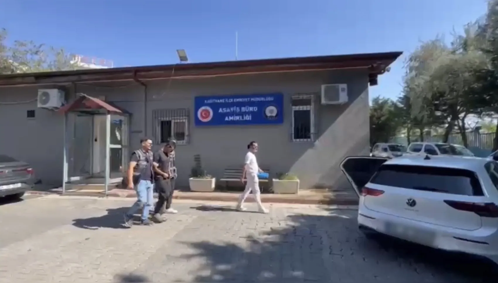 27 gün çatıda saklandı, dron havadan yakaladı