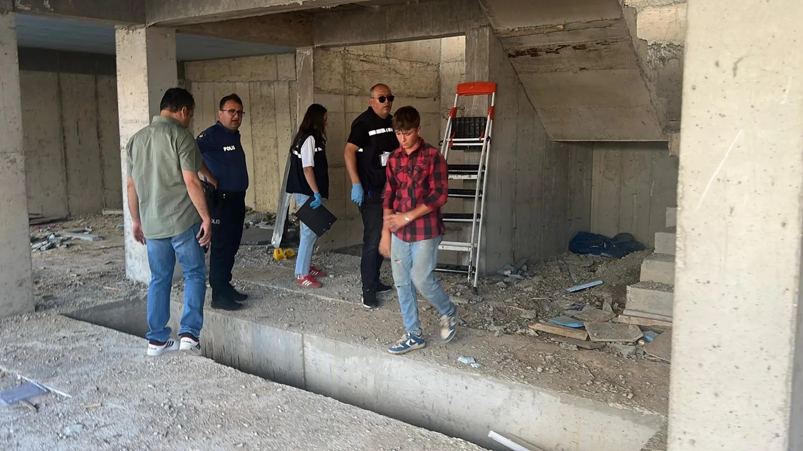 Nevşehir'de inşaat işçisi asansör boşluğuna çakıldı