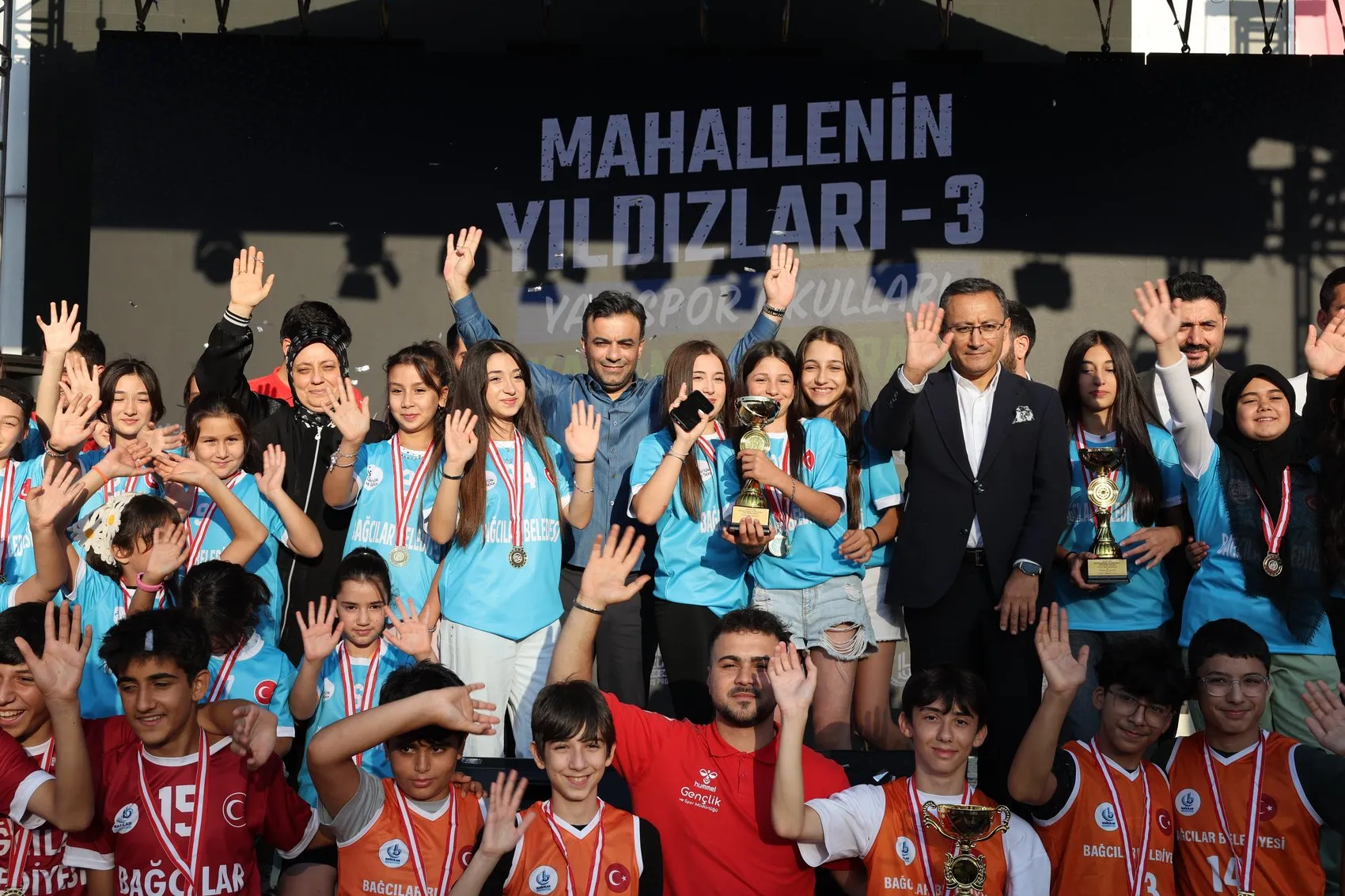 Bağcılar’da Yaz Spor Okulları Kupa Töreniyle Sona Erdi