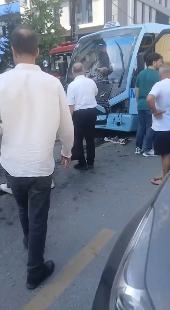 Kağıthane’de dikkatsiz sollama zincirleme kazaya neden oldu?