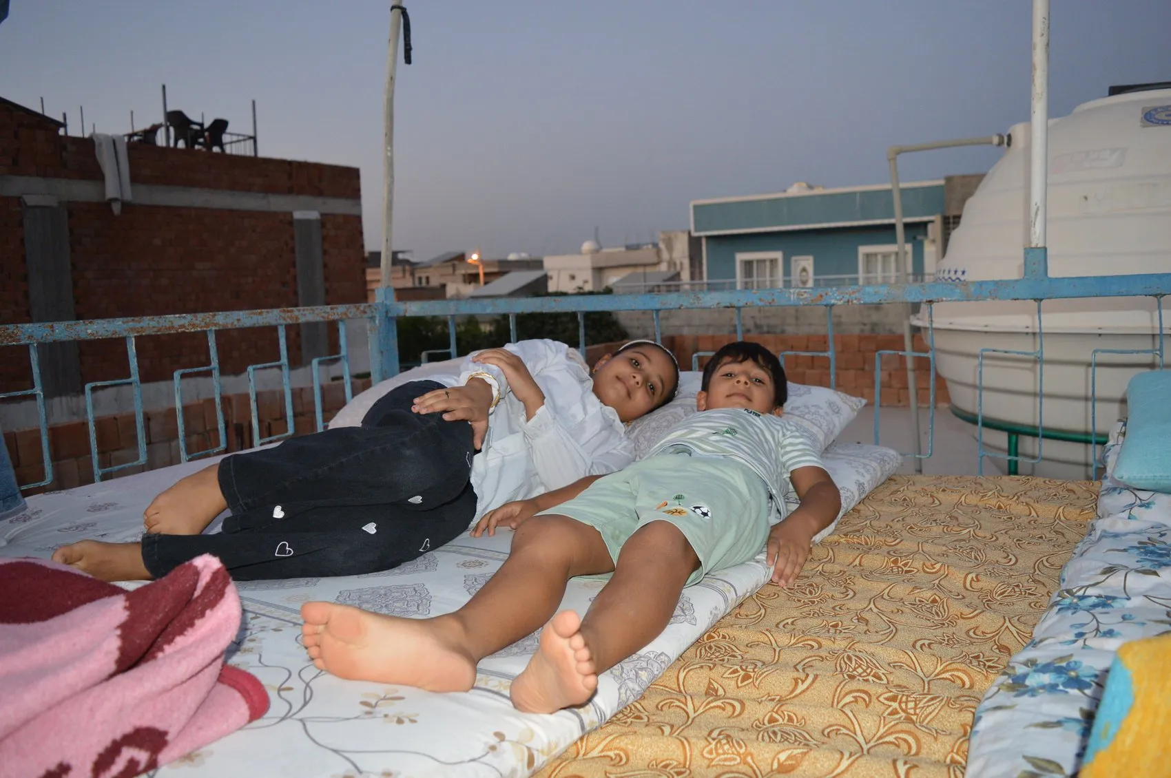 Mardin'de 40 derece sıcaklık evleri terk ettirdi