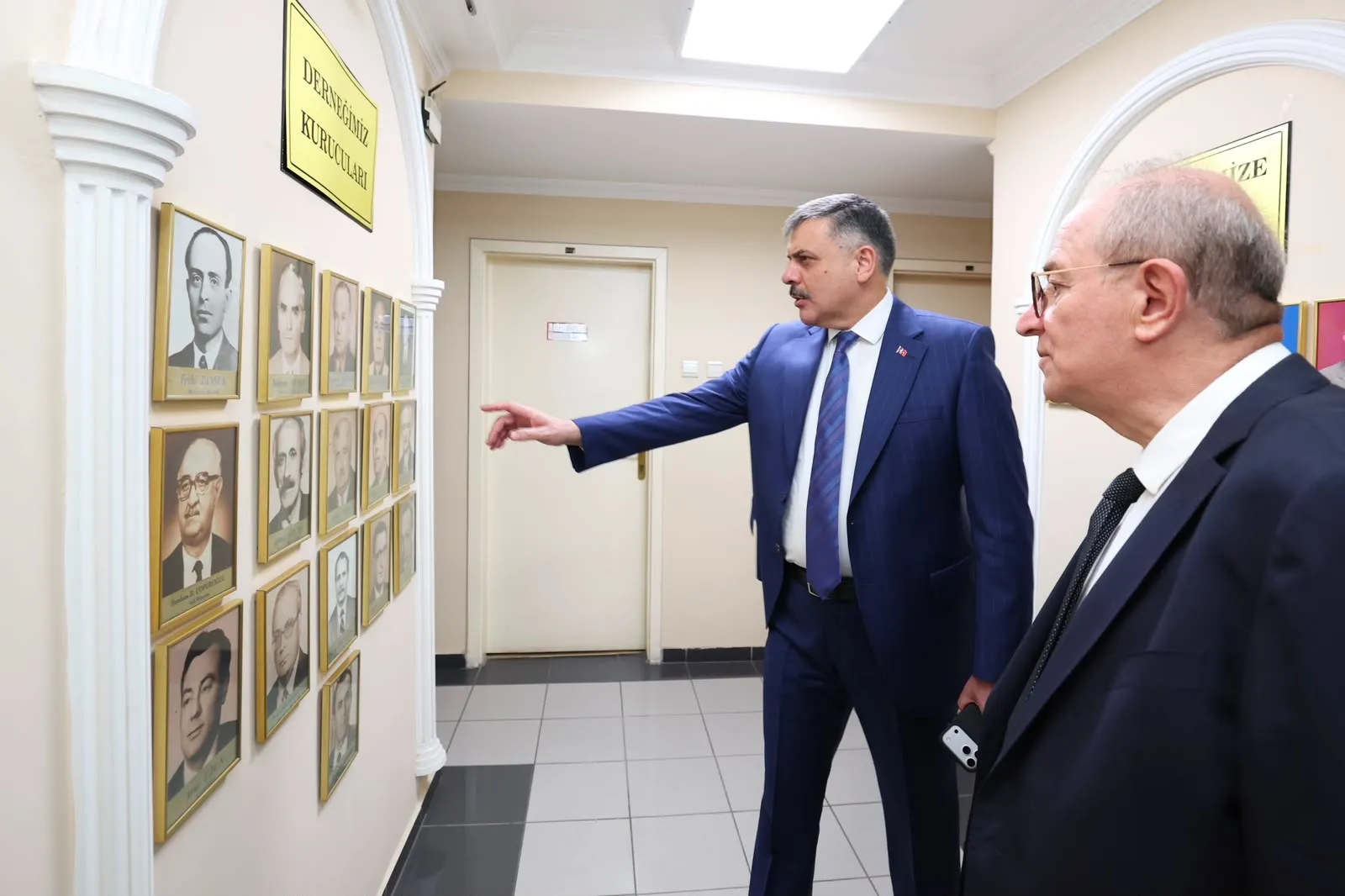 Bakan Çiftçi mülki idare amirleriyle bir araya geldi