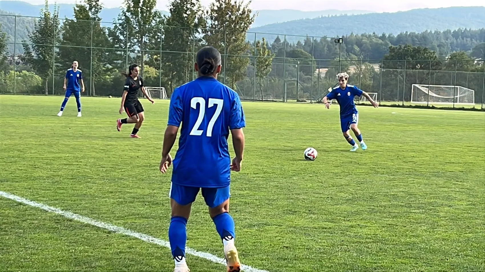 Beşiktaş Kadın Futbol Takımı Bolu kampında FOMGET engelini 3-1 ile geçti