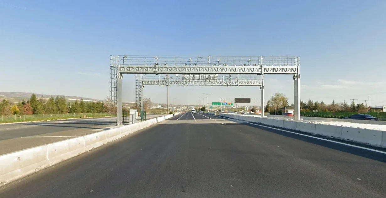 Ankara'da Akıncı gişeleri tarihe karışıyor, bariyerler sökülüyor