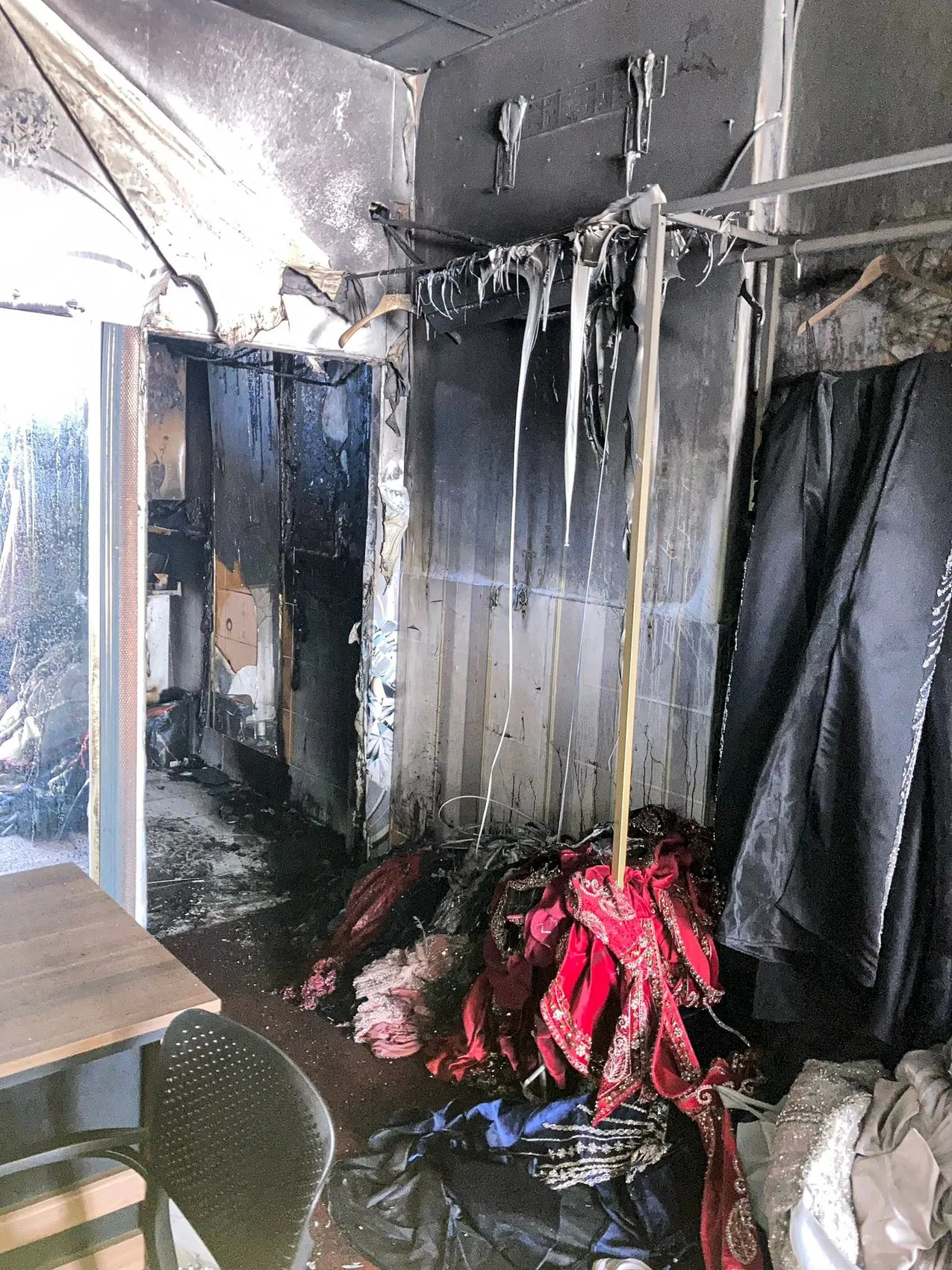 Boşanma aşamasındaki eşi gelinlikçi dükkanını kundakladı, jandarma gözaltına aldı