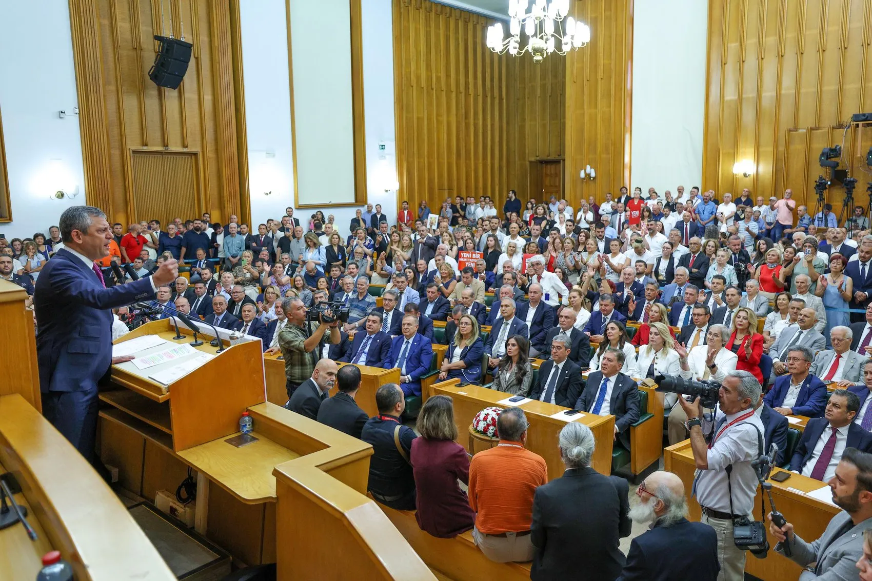 Özgür Özel'den Yeni Parti için iktidar hedefi