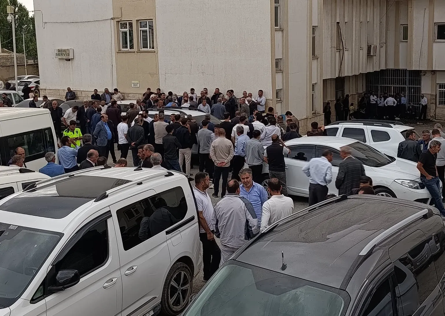 Başkale'de çobanlık yapan genç dere sularına yenik düştü