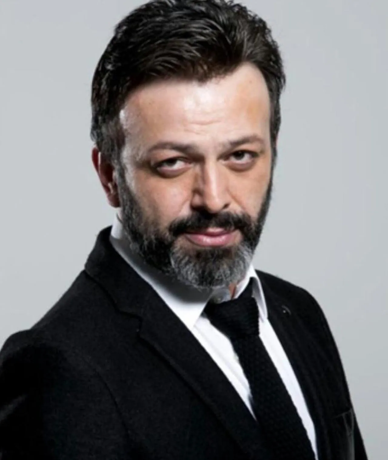 Serhat Kılıç'ın son anları güvenlik kamerasında: Asansör beklerken zorlandığı görüldü