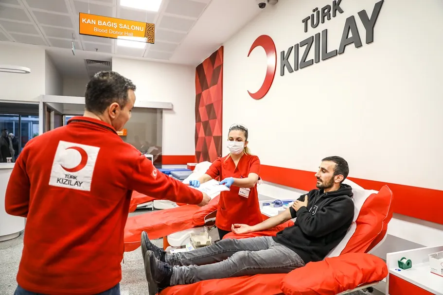 Kan bağışında 20 yaş gerçeği: Gençler Türkiye'nin umudu oldu