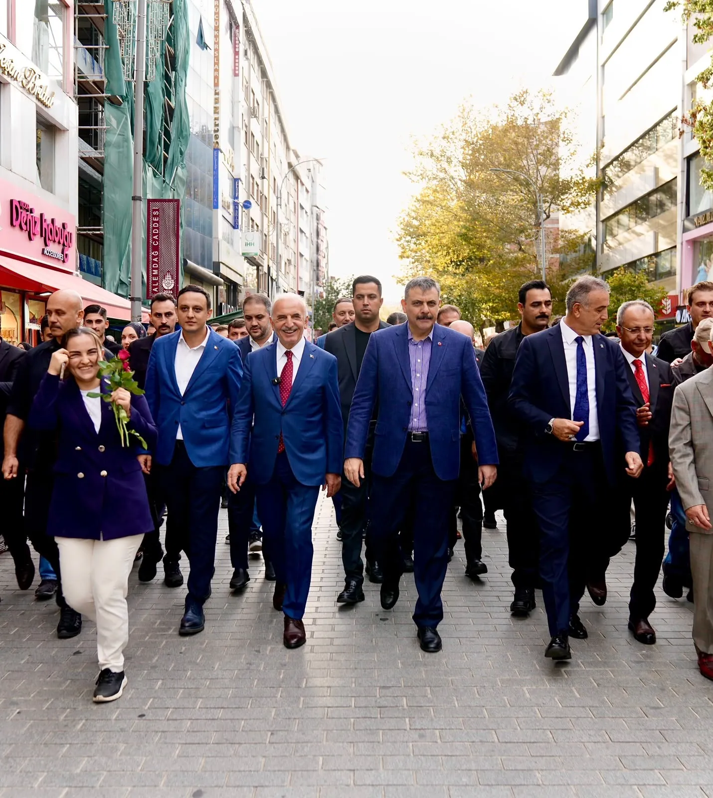 Ümraniye sokaklarında Türkiye Yüzyılı mesaisi: Bakan Çiftçi’den saha çıkarması