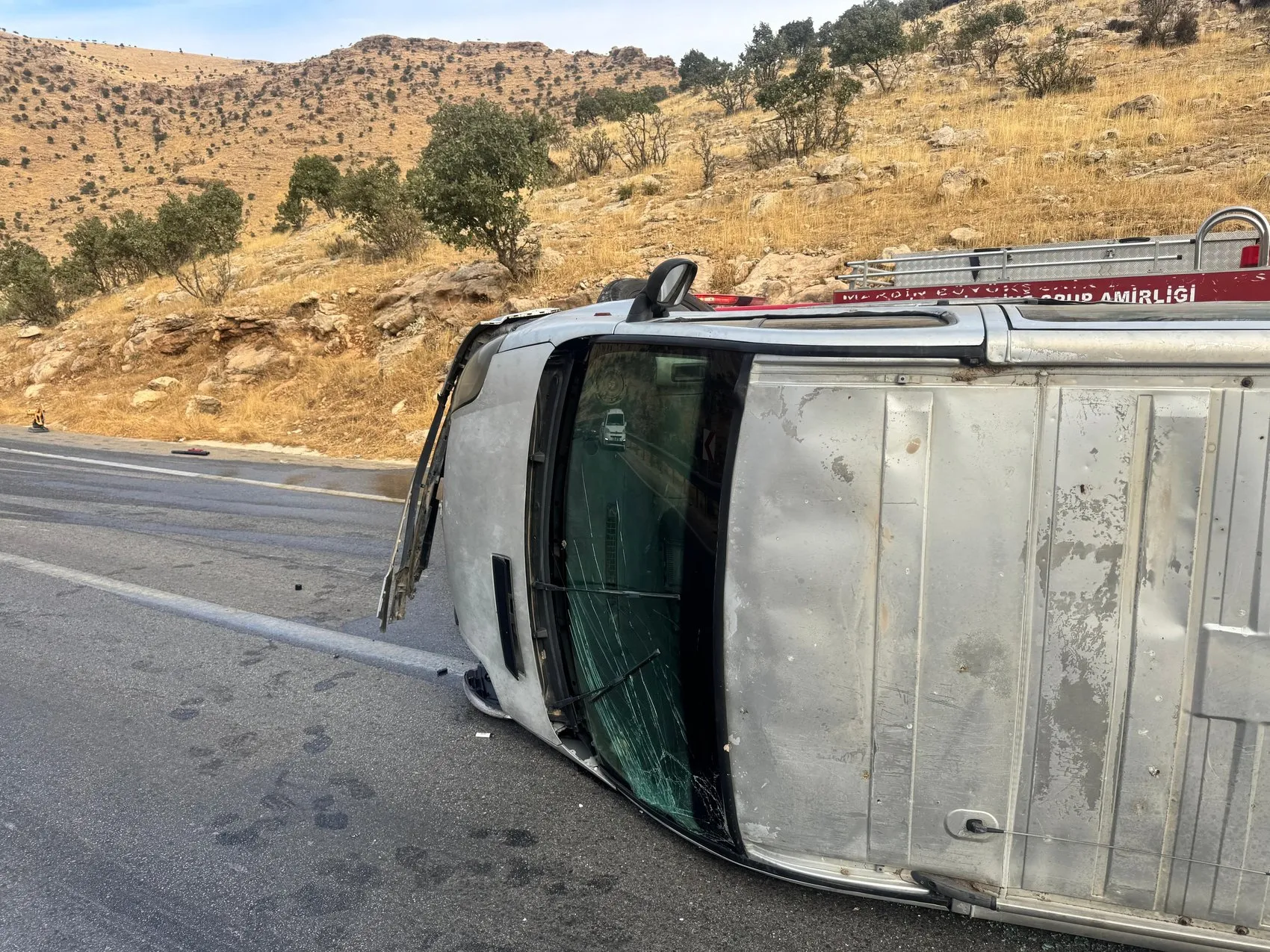 Midyat yolunda sabah dehşeti: Minibüs devrildi, 8 kişi hastanelik oldu