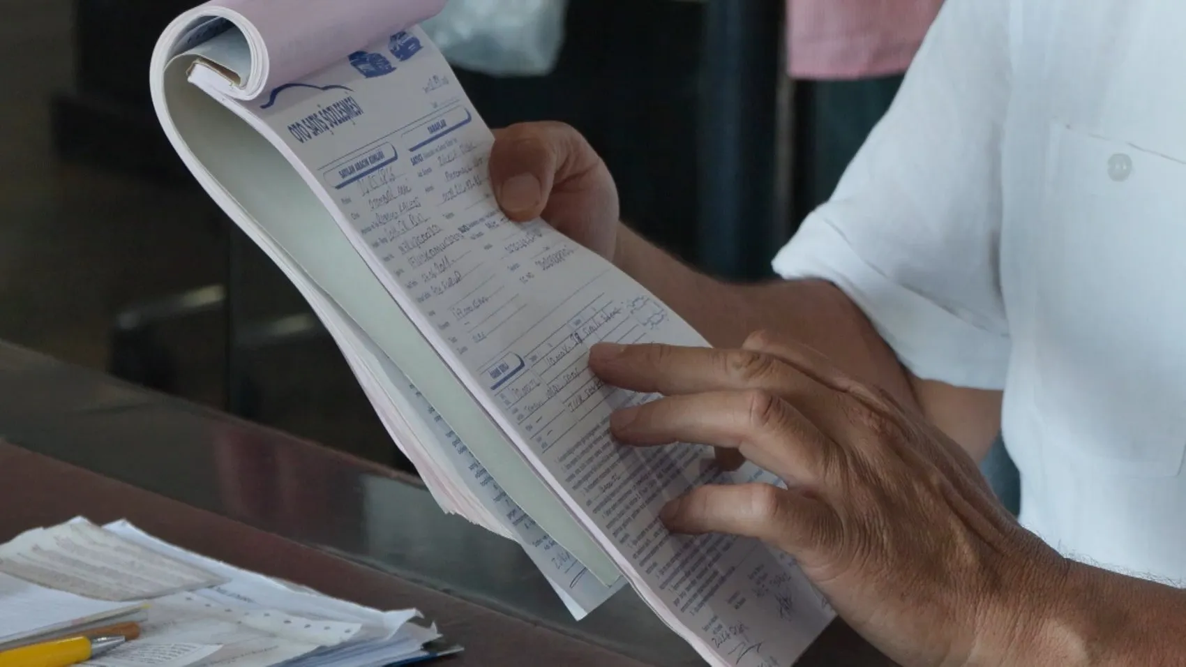 Hoca lakaplı şahıs hakkında şok iddialar: Köylünün hayvanından oto galericinin aracına uzanan devasa vurgun ağı