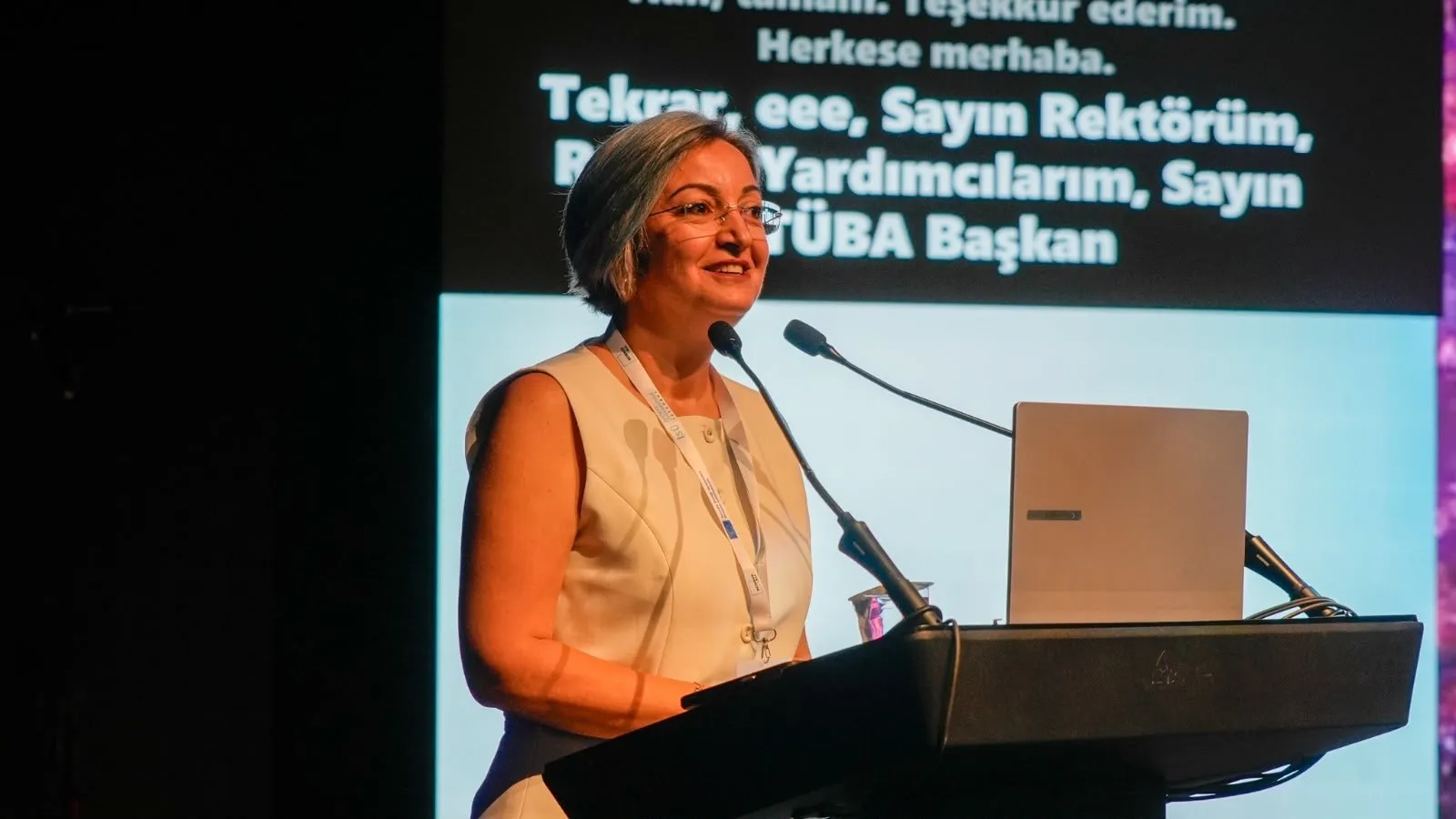 İstinye Üniversitesi'nde Bilim Şöleni: 2 Bin Kişi Laboratuvarlara Akın Etti