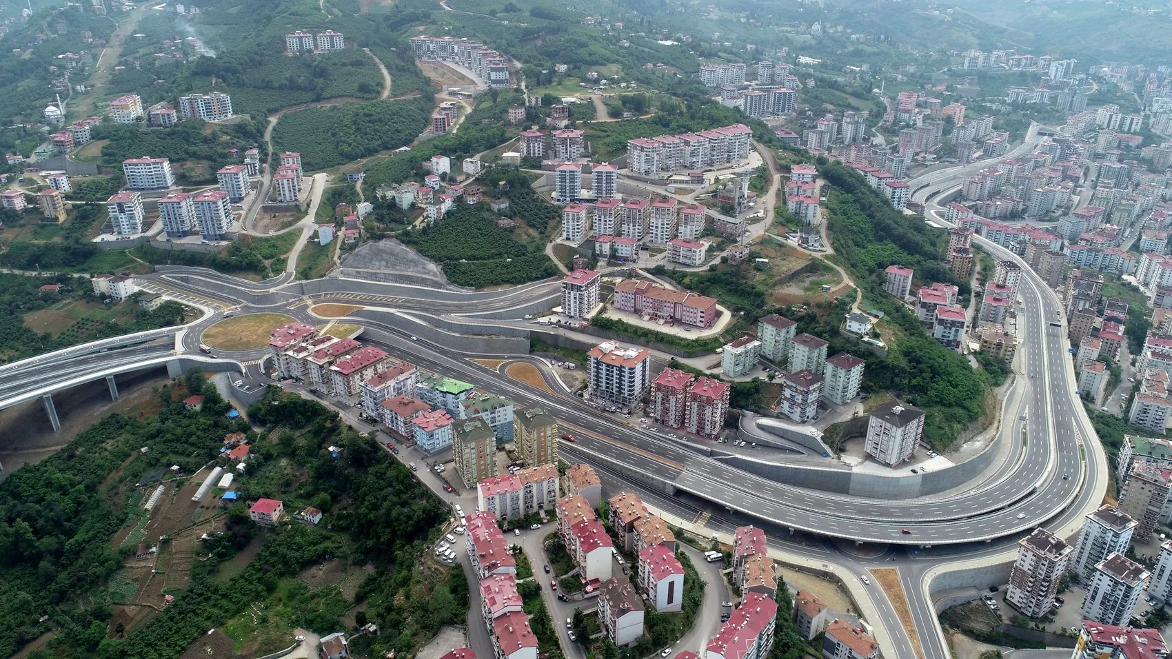 Trabzon'da dağlar deliniyor: Sahil yolunun yükünü hafifletecek dev projede geri sayım
