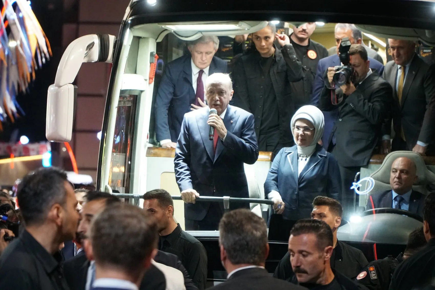 Cumhurbaşkanı Erdoğan Rize'de: Seçim mesajı hemşerilerinden geldi