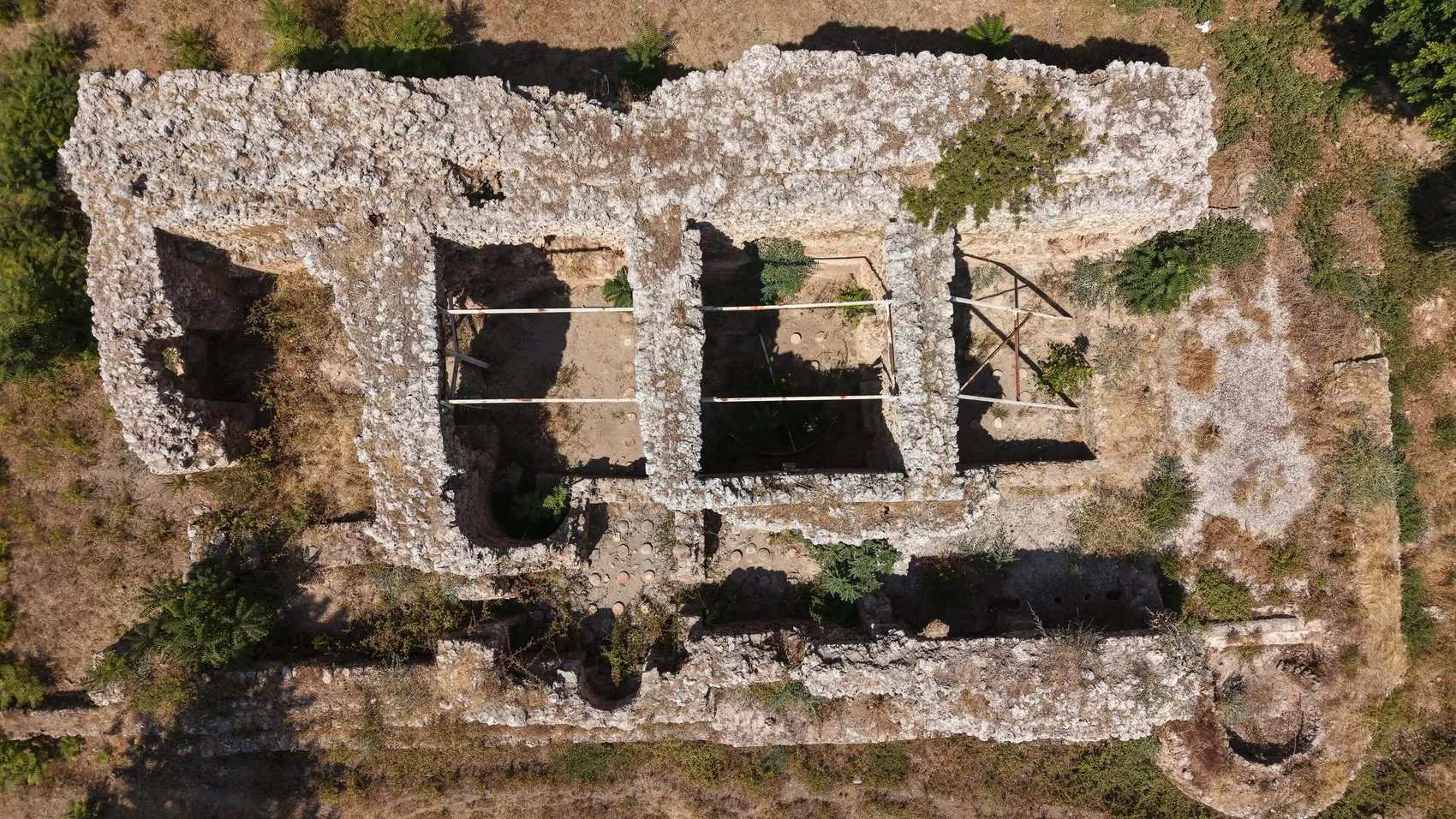 Antalya'nın göbeğinde 1700 yıllık gizem: Modern binaların arasında zamana direnen antik miras