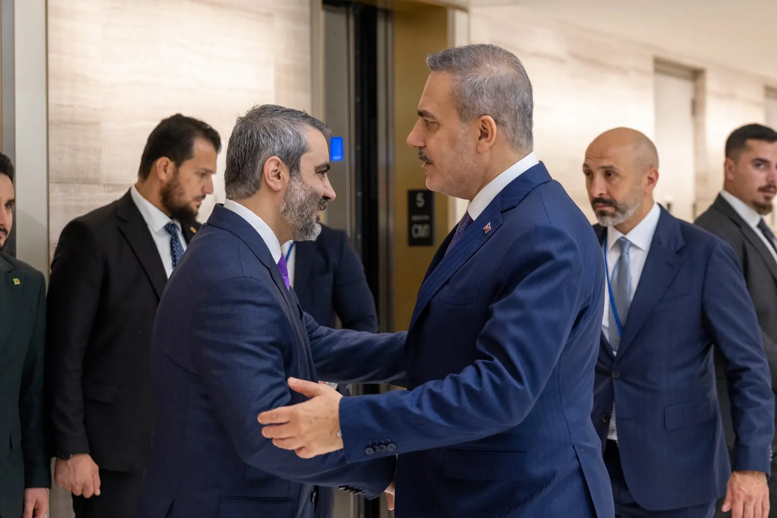 Diplomaside kritik zirve: Hakan Fidan üçlü görüşmeye ev sahipliği yaptı
