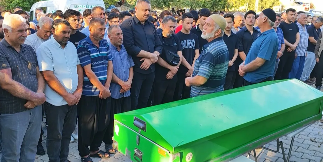 Kozan'daki feci kazada hayatını kaybeden Selçuk Kelebekli son yolculuğuna uğurlandı