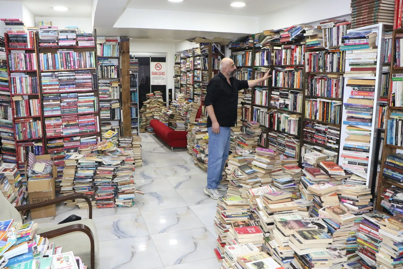Mürekkep kokusunun yerini hiçbir ekran tutamaz: Samsun'un 40 bin kitaplık hafızası